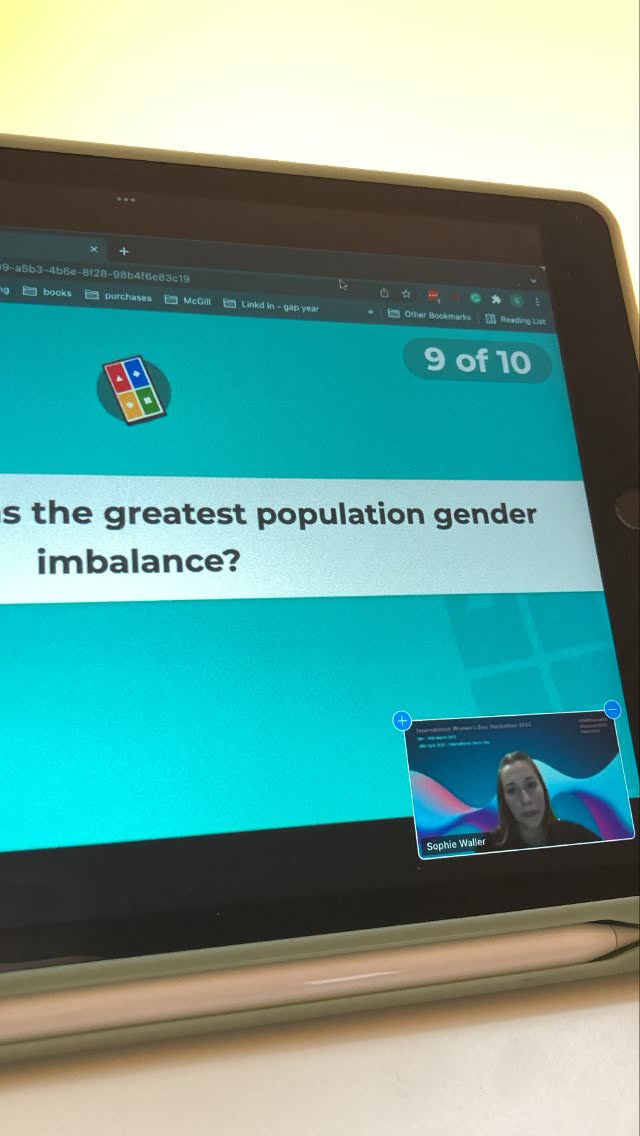 picture of a kahoot quiz playing on an iPad screen